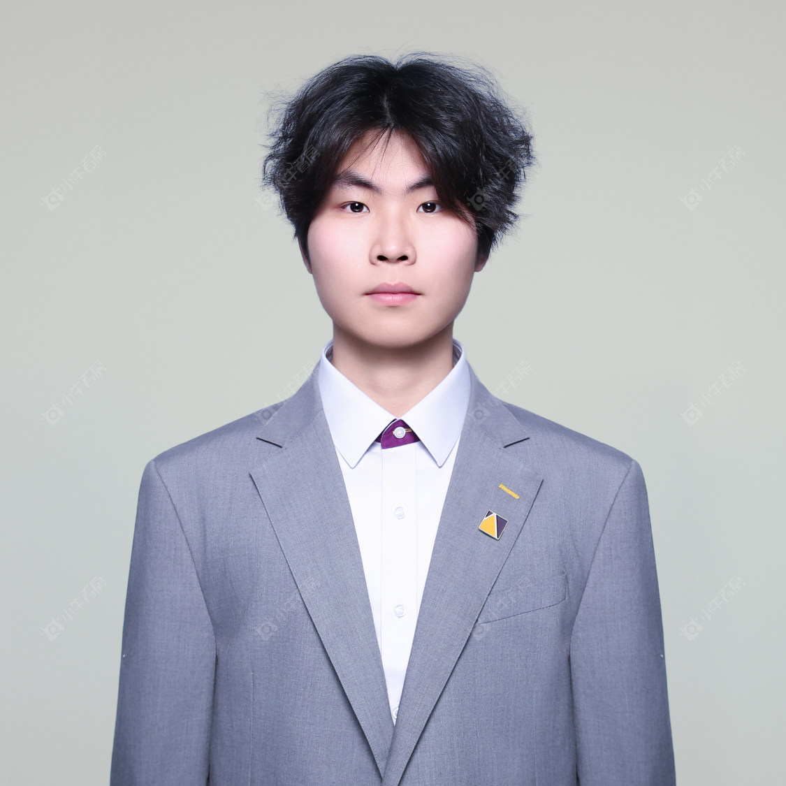 二手经纪人李泉龙