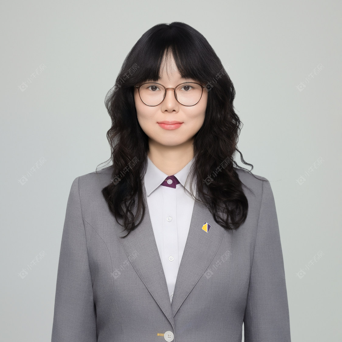 二手经纪人吴霞