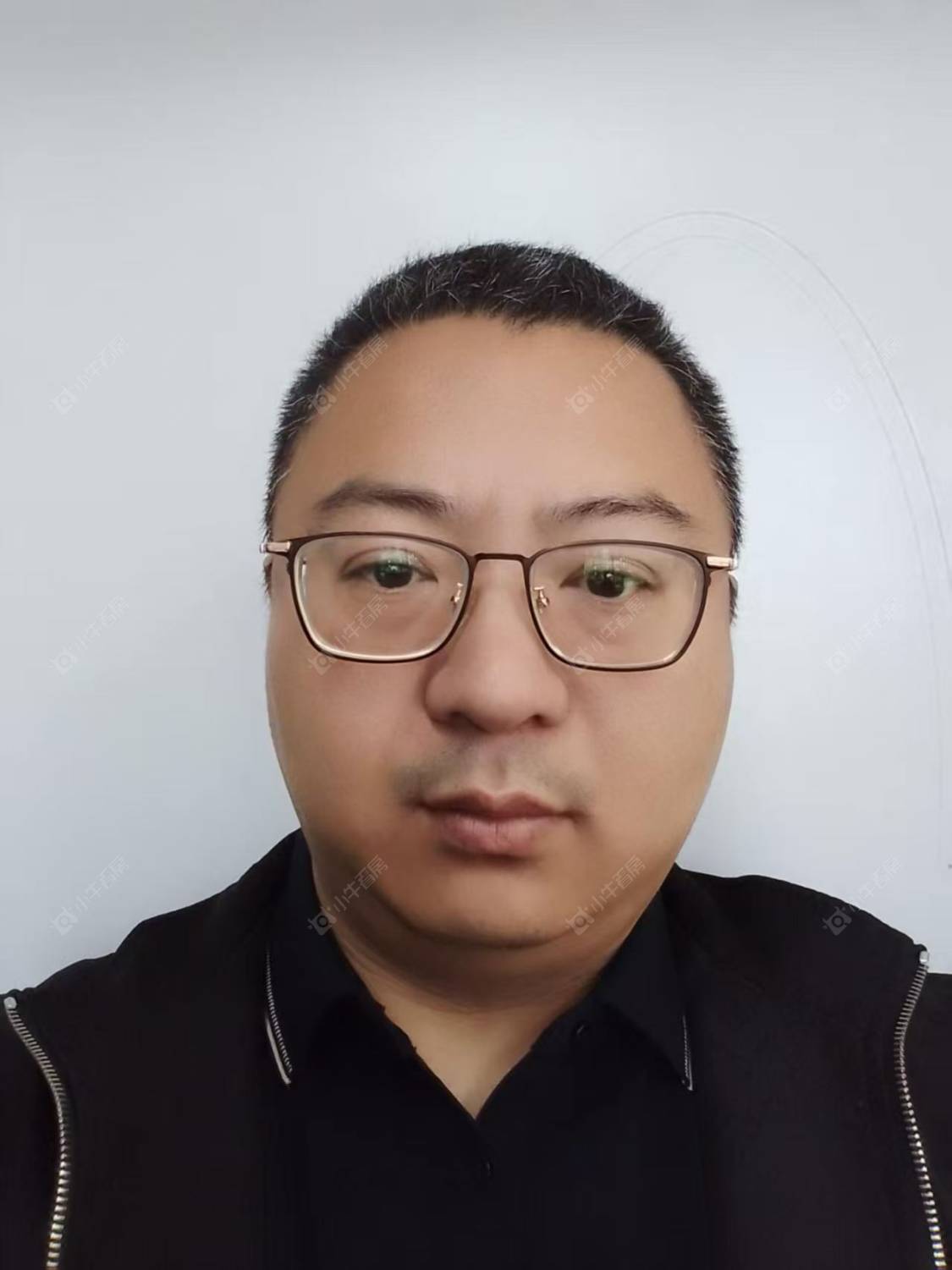 租房经纪人丁宁宁