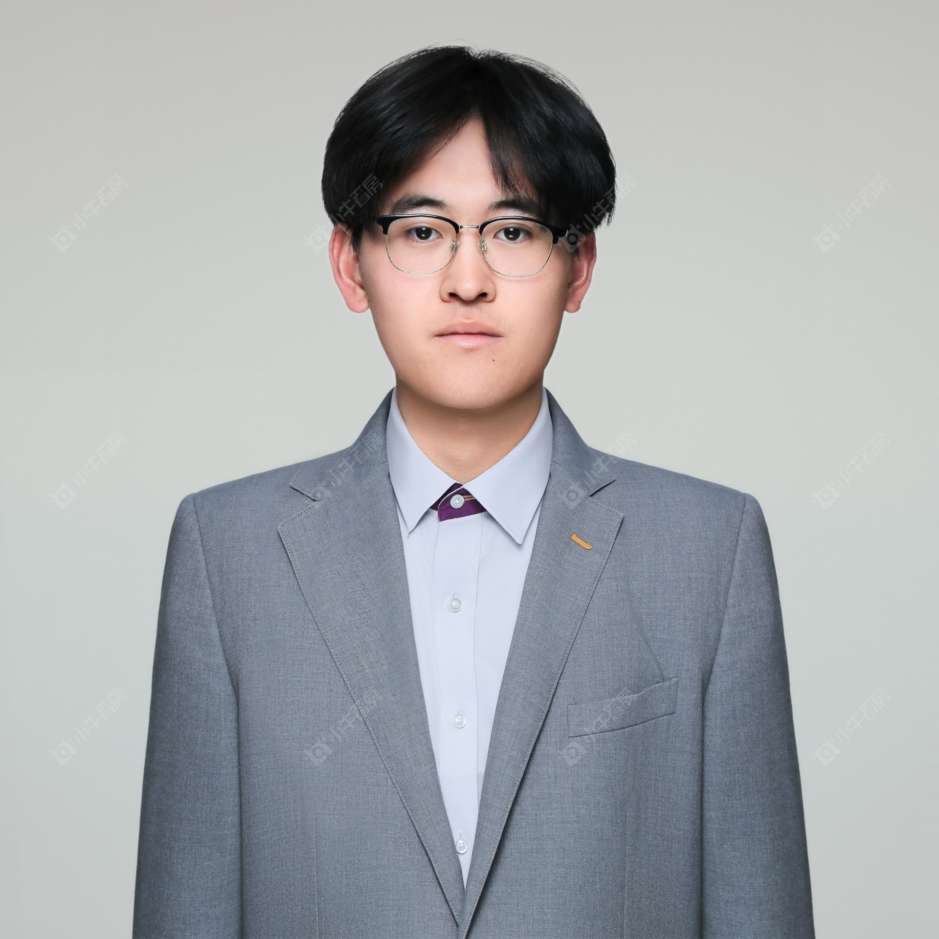 楼盘经纪人关自创