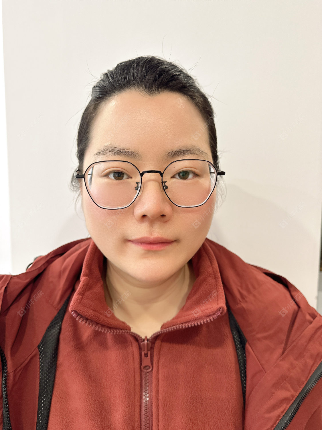 二手经纪人聂在家