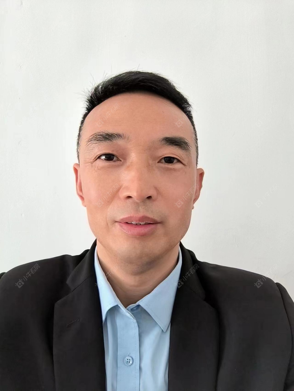 租房经纪人俞建国