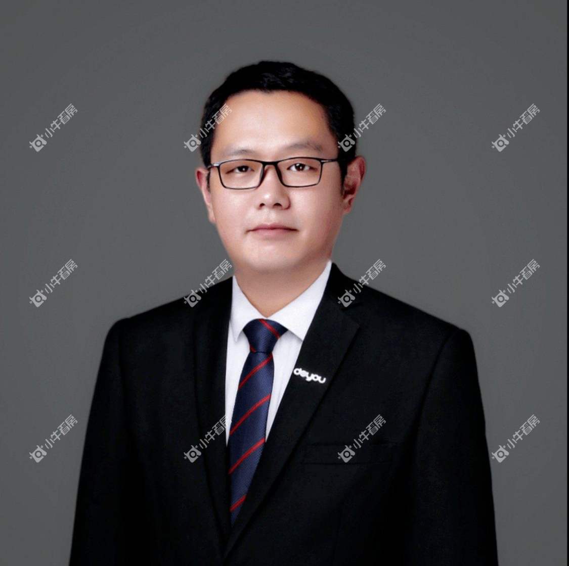 新房经纪人王欢