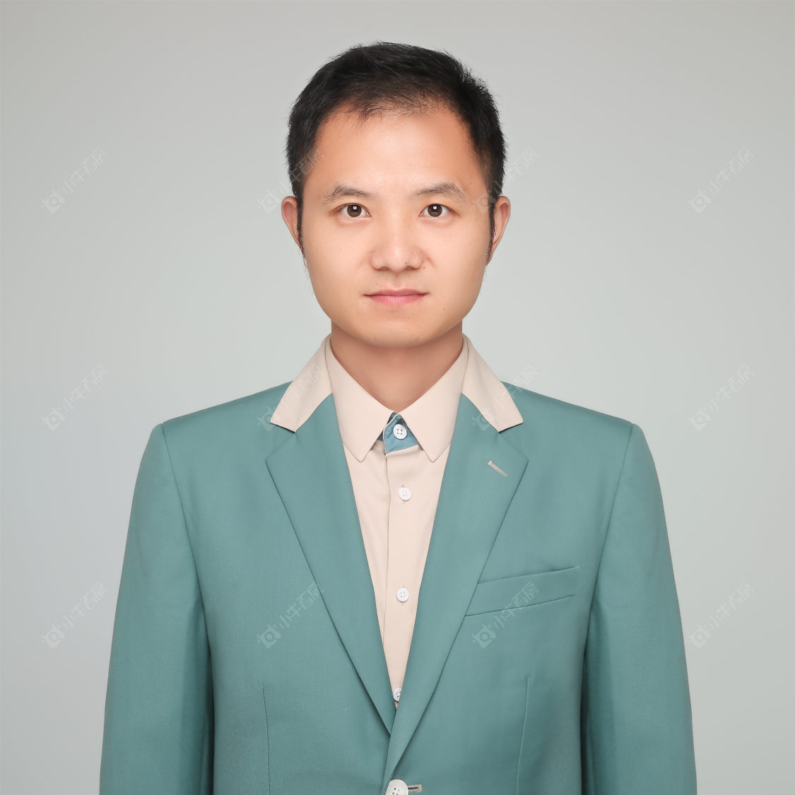 二手经纪人冯小波