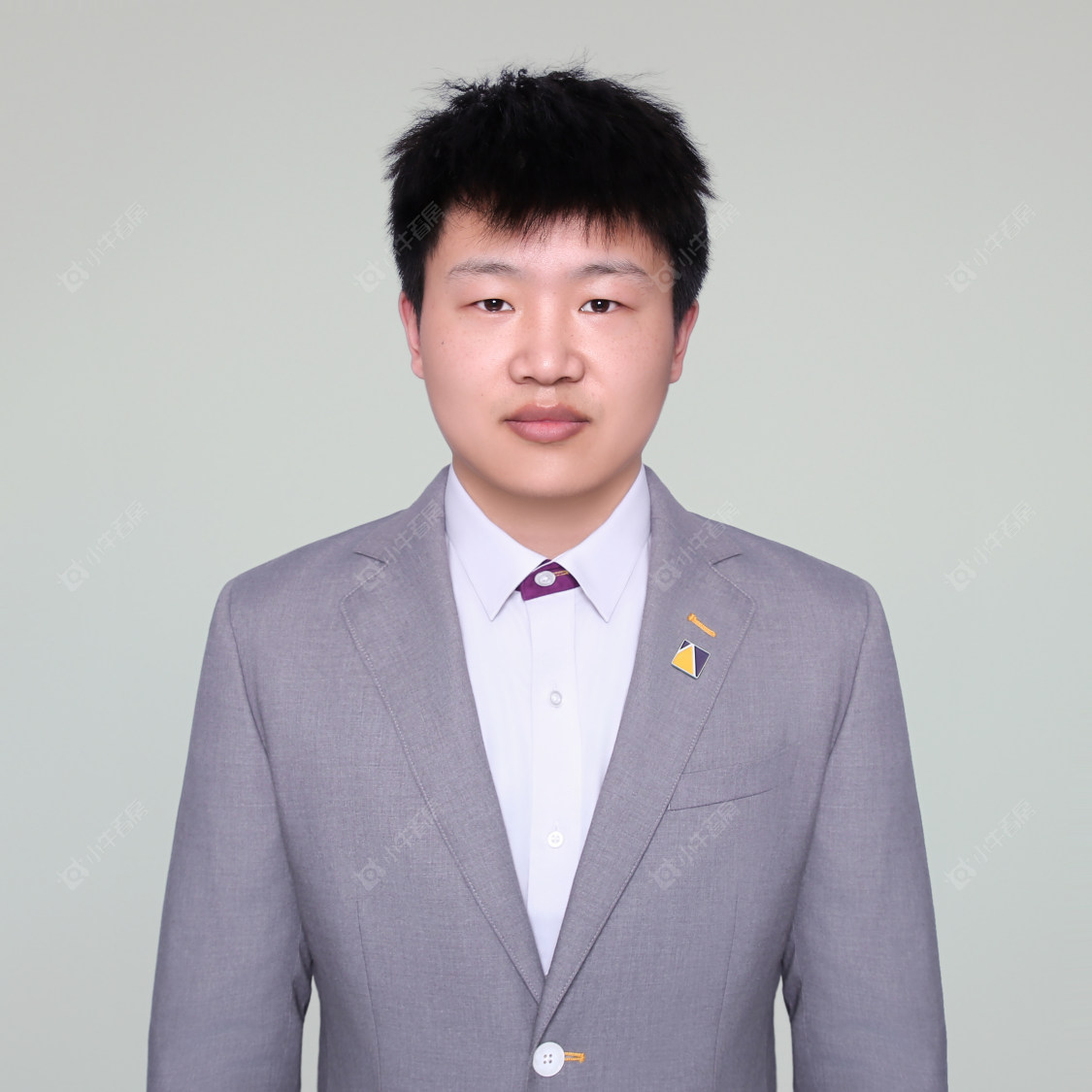 周凡 二手经纪人周凡