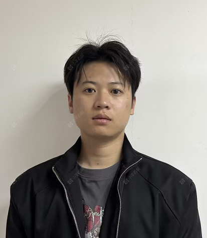 租房经纪人胡健