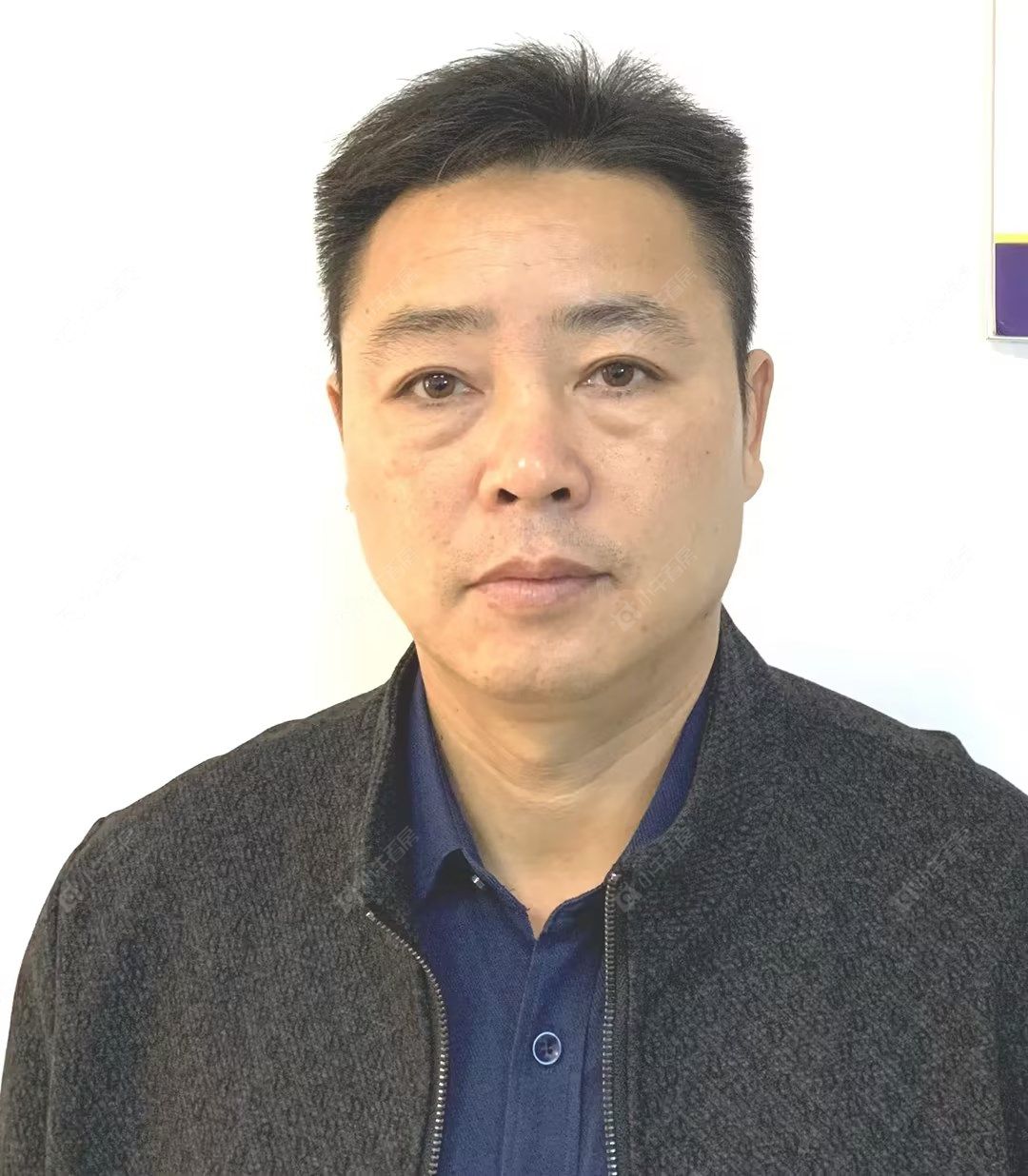 二手经纪人谢立国