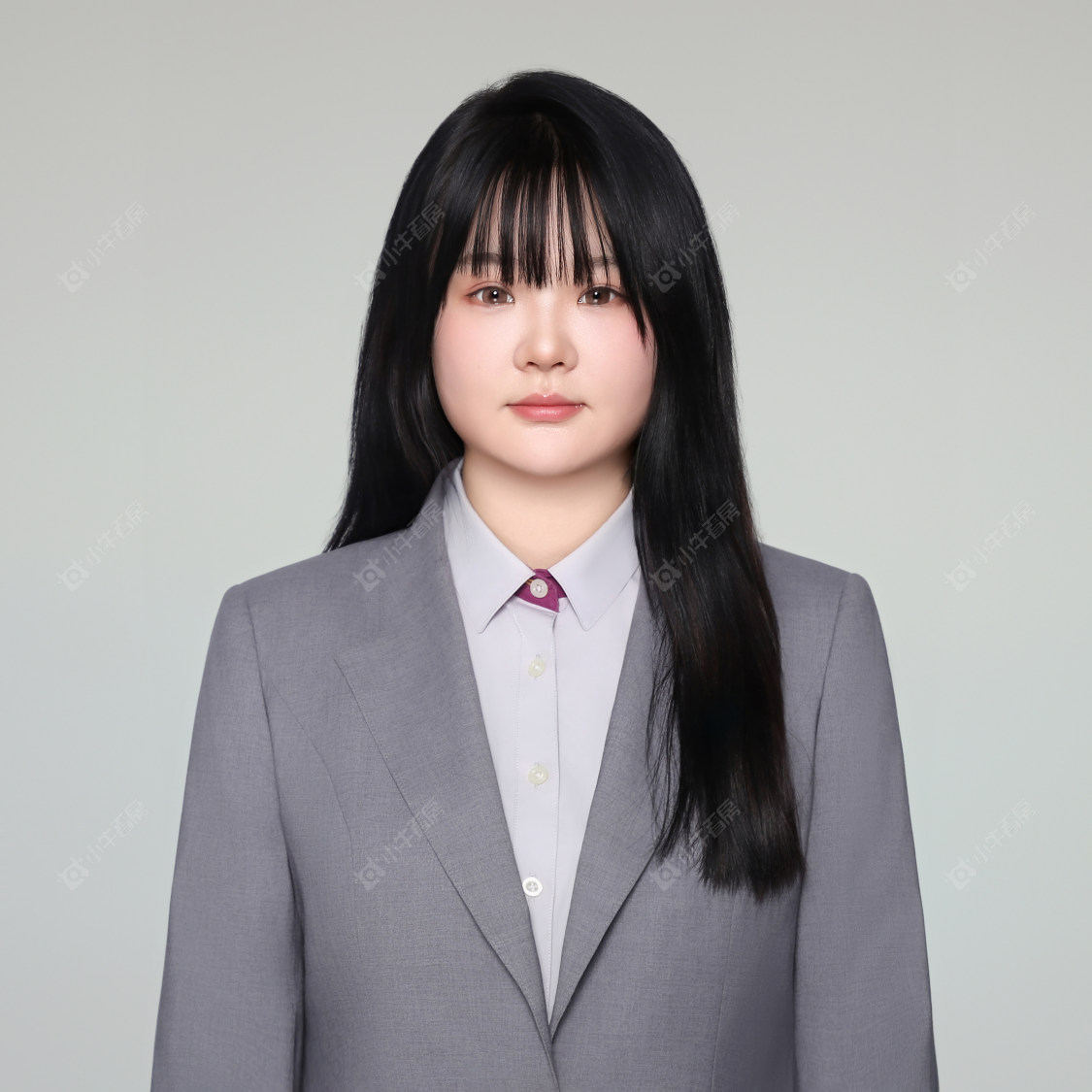 租房经纪人梁紫寒
