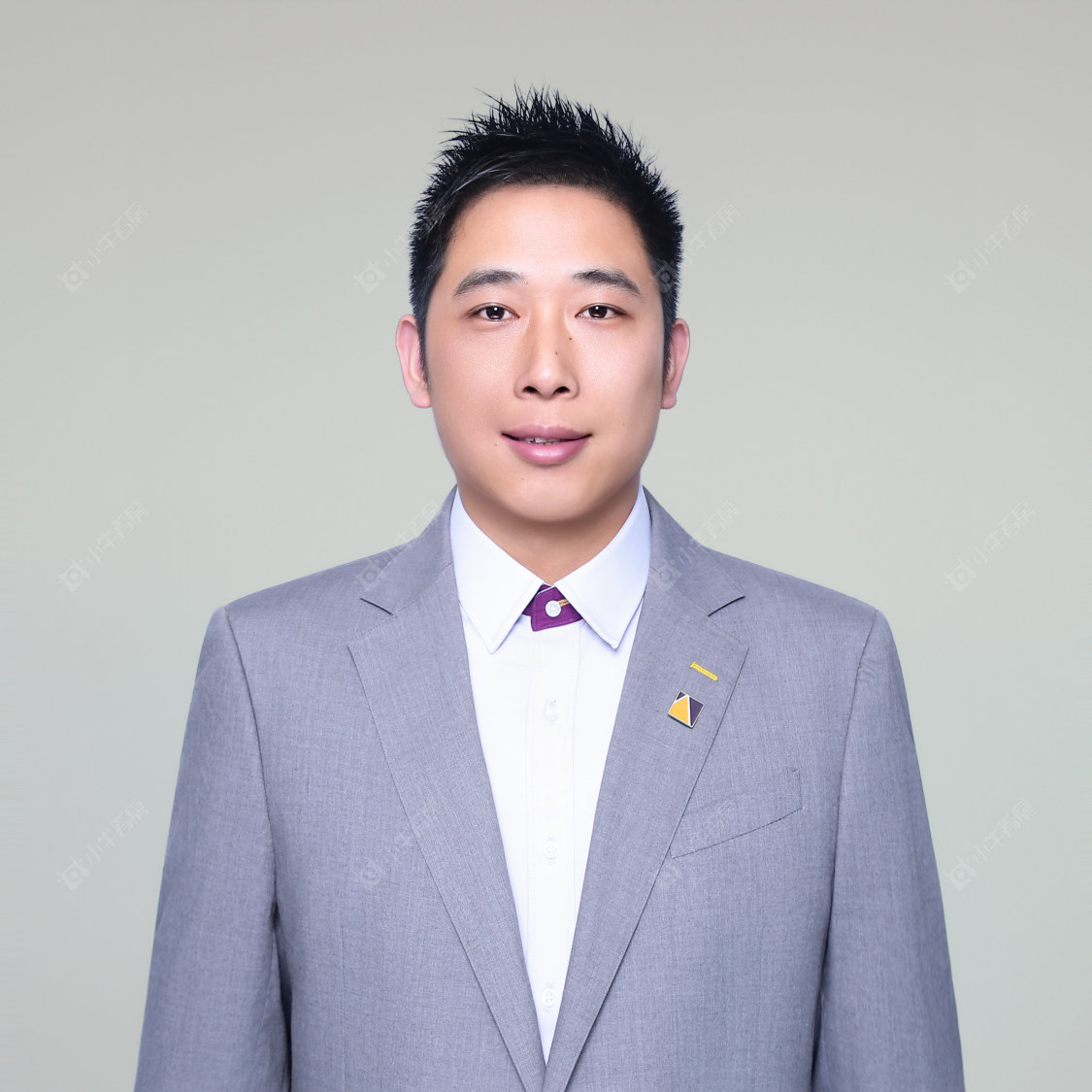 undefined经纪人张斌