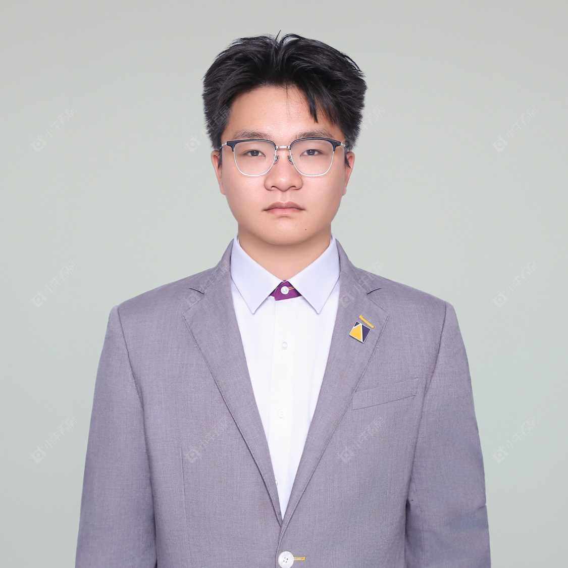 租房经纪人邹康