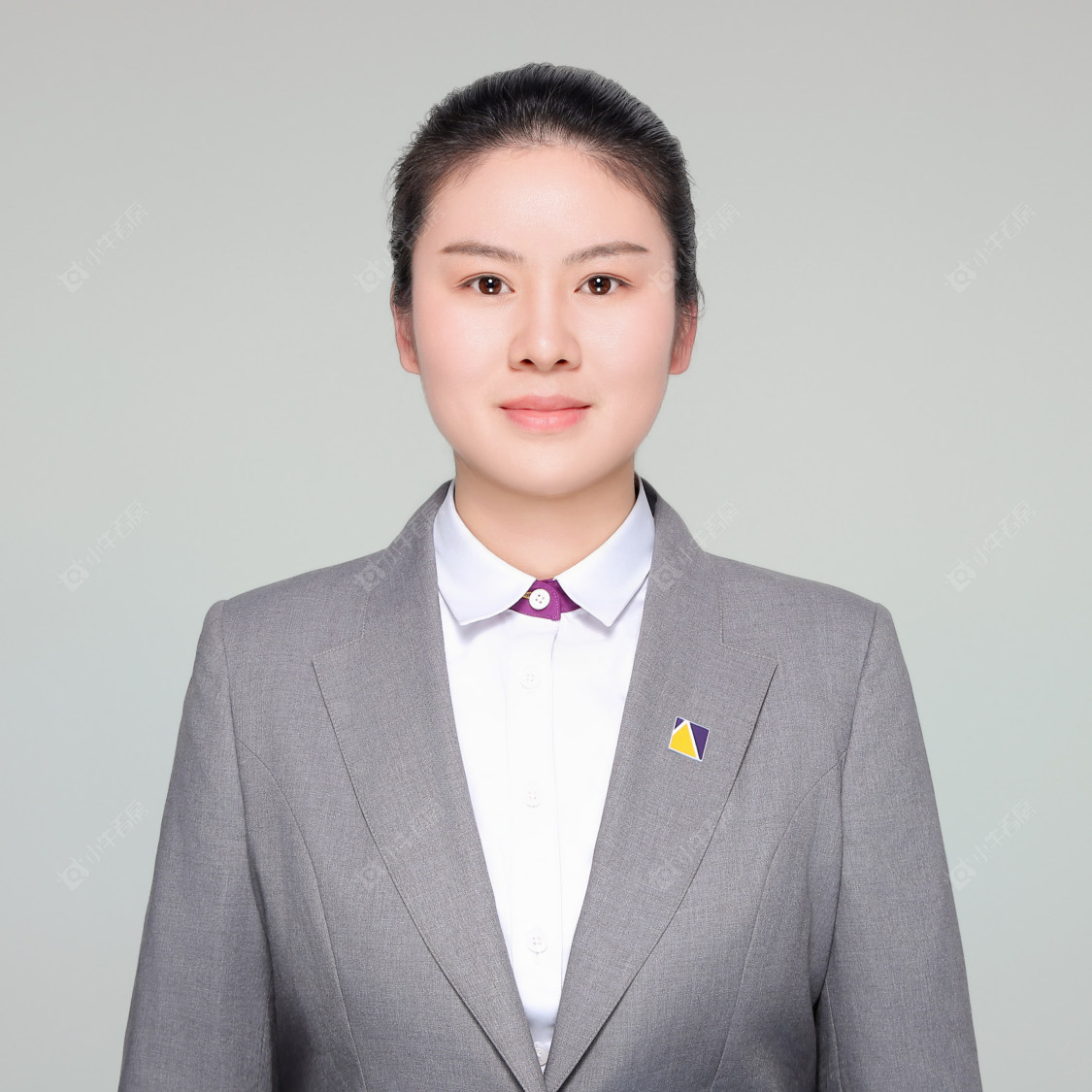 查小芳 二手经纪人查小芳