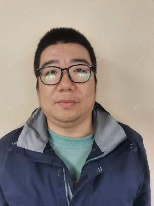 租房经纪人窦小兔