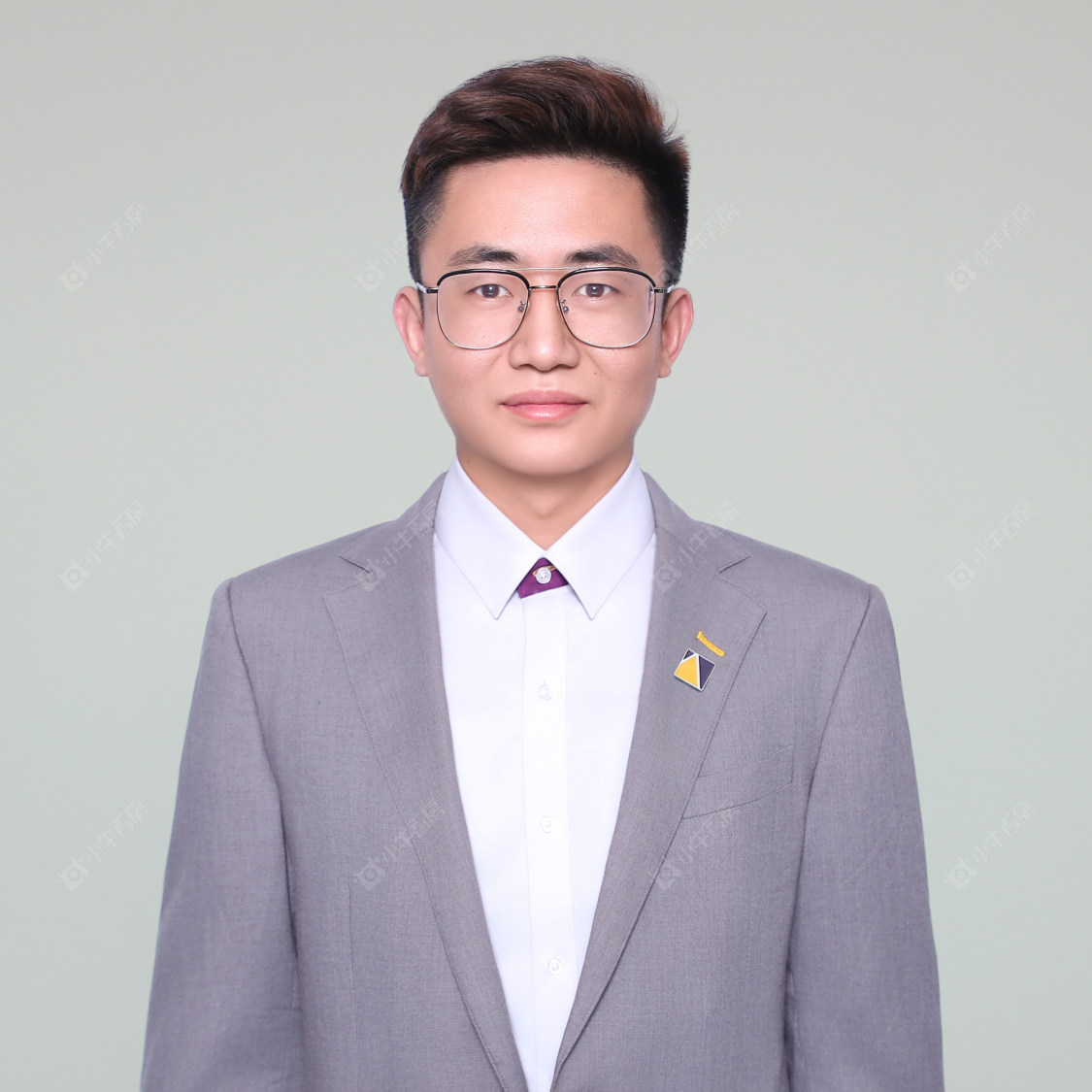 租房经纪人周聪