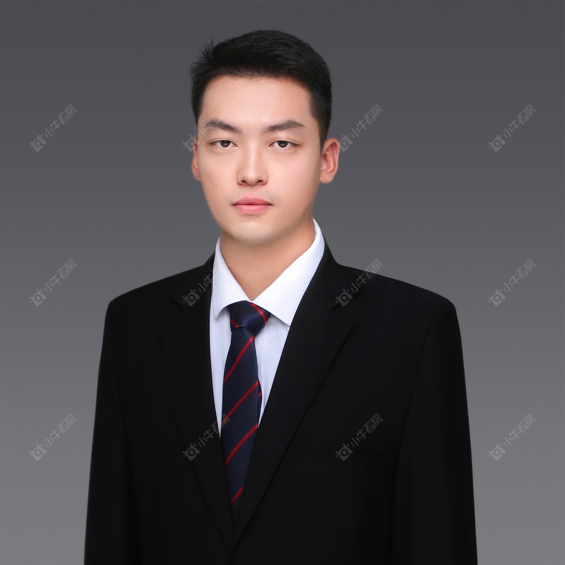 束良杰 租房经纪人束良杰