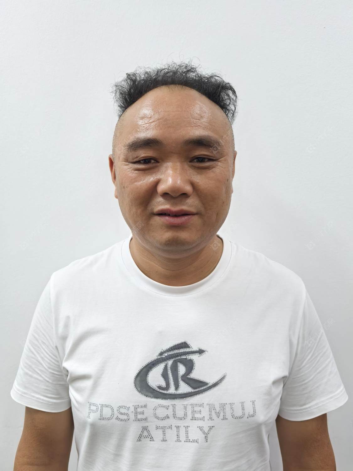 二手经纪人钱虎