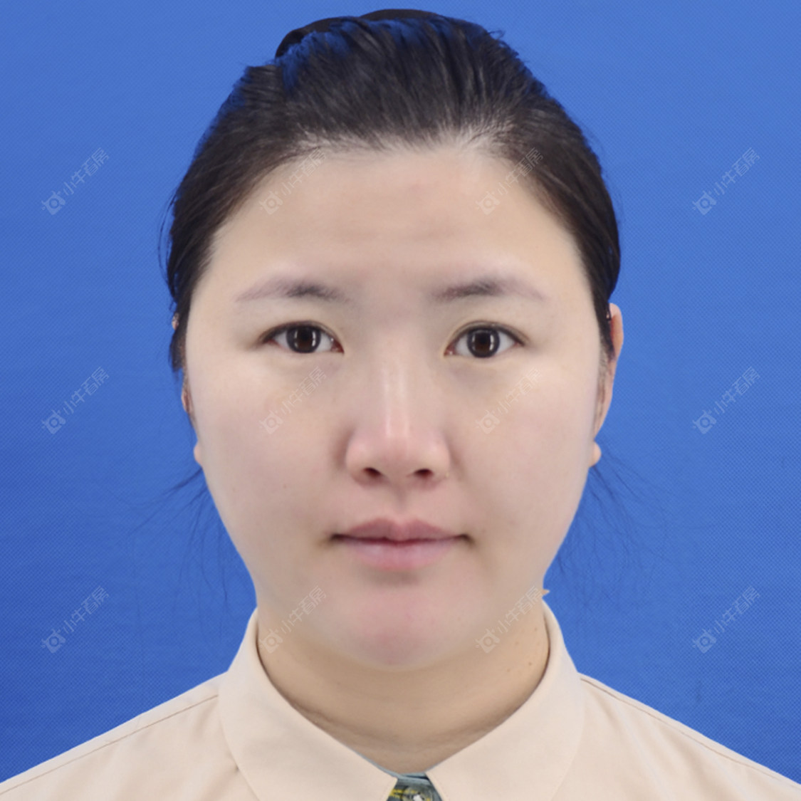 二手经纪人翁文艳