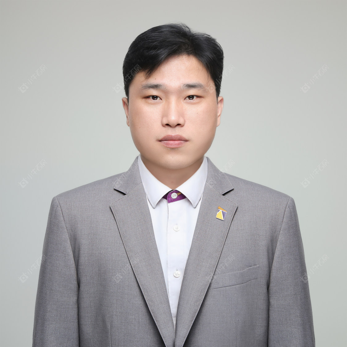 王华亮 租房经纪人王华亮