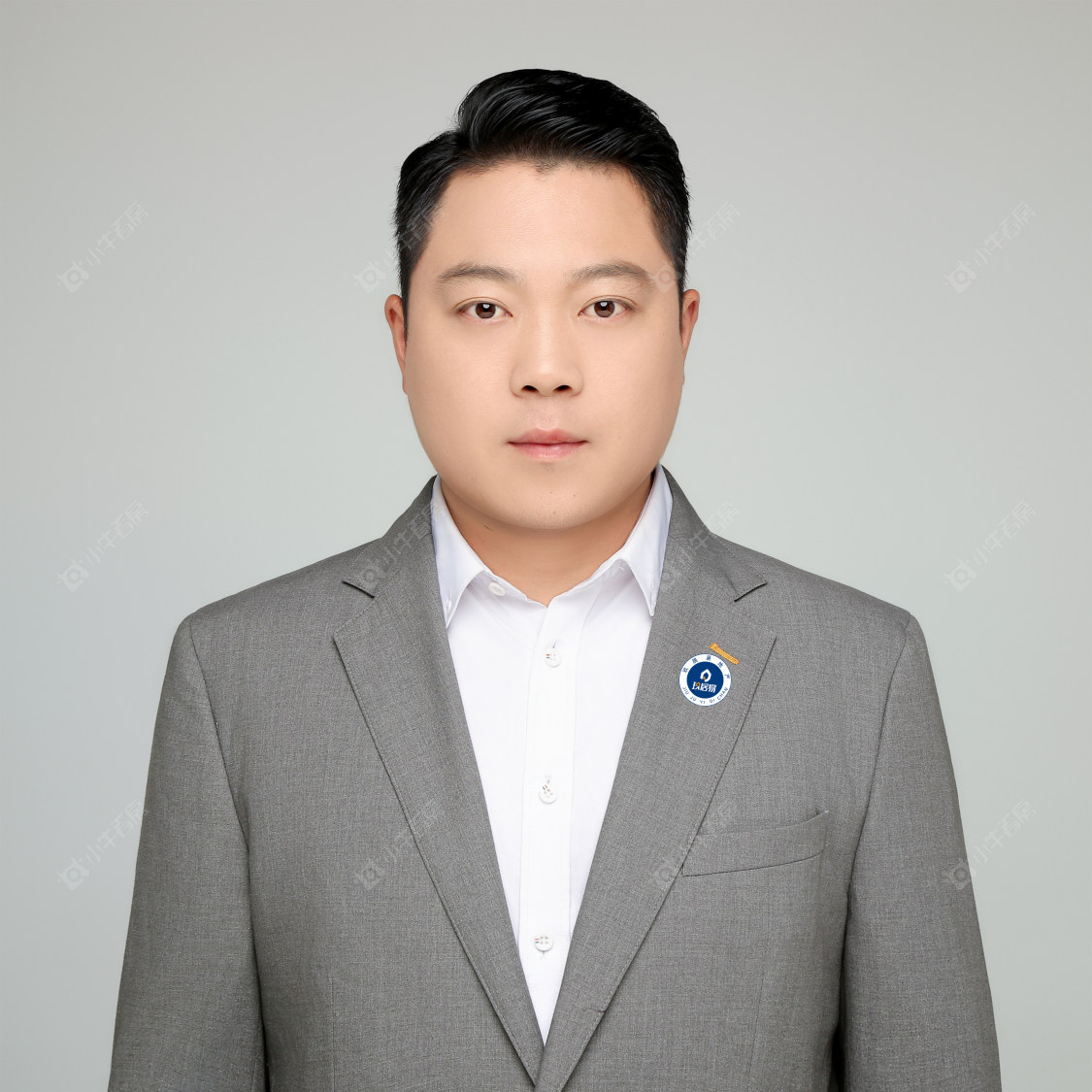 租房经纪人张叶飞