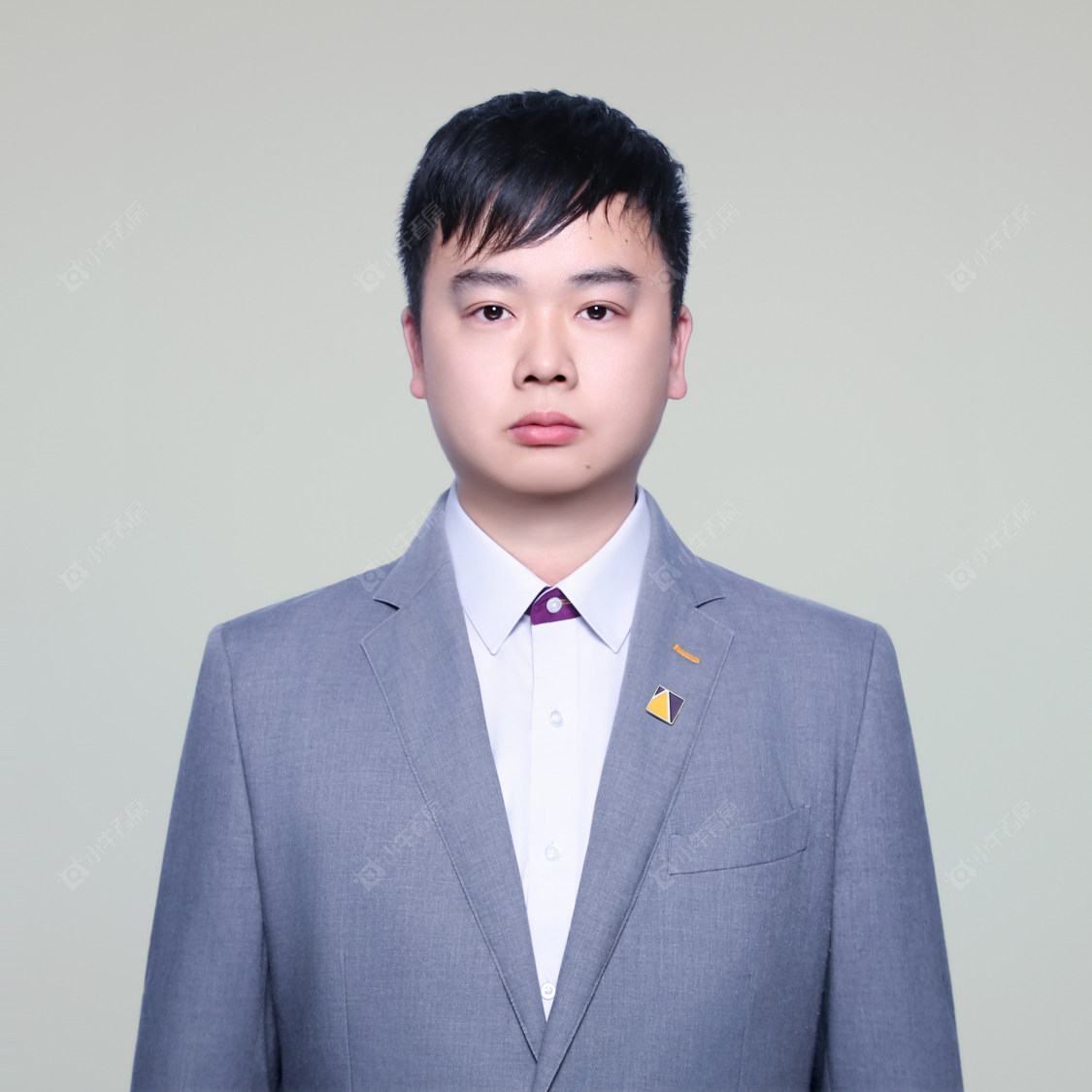 租房经纪人左日飞