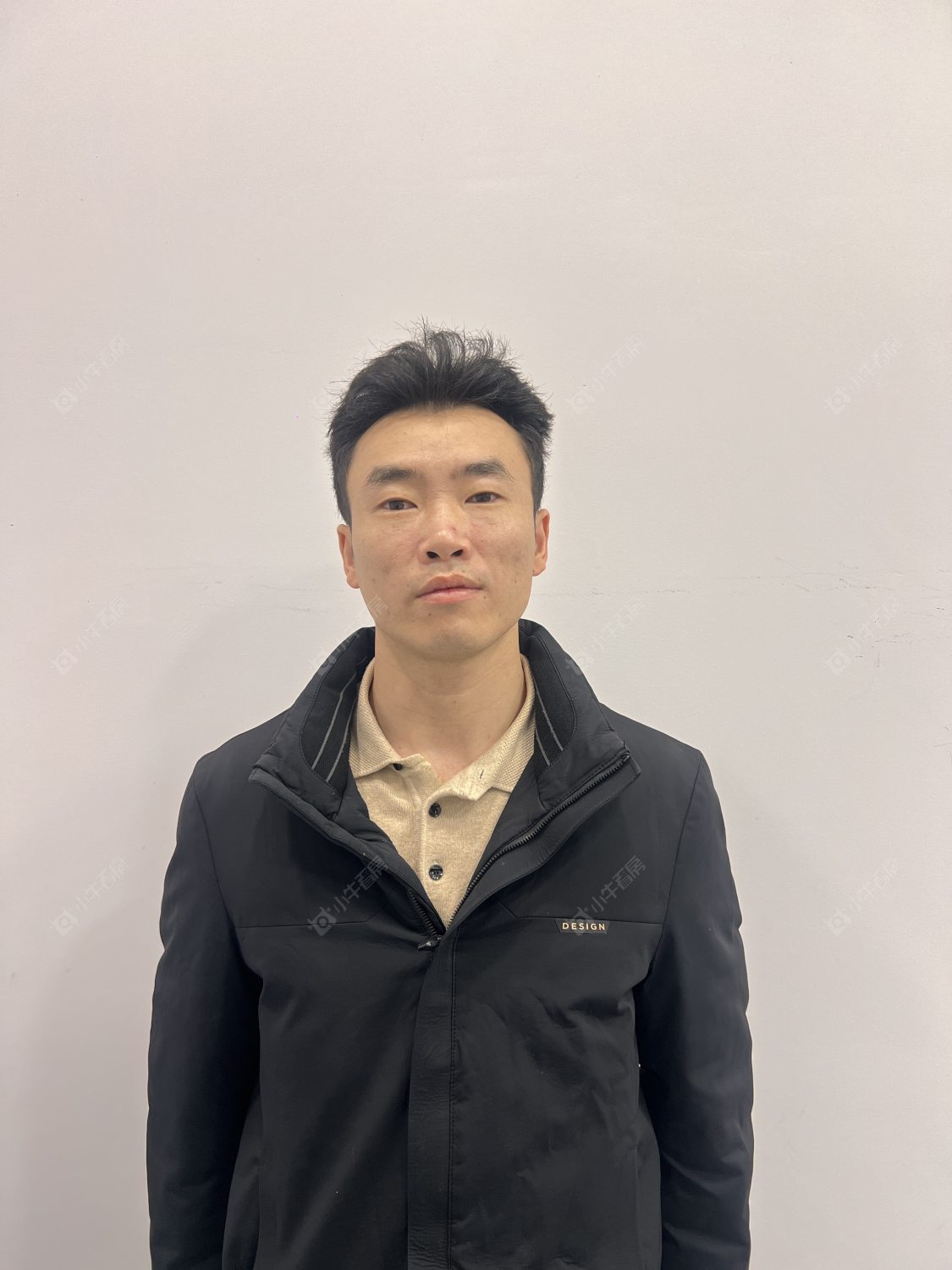 租房经纪人彭刚