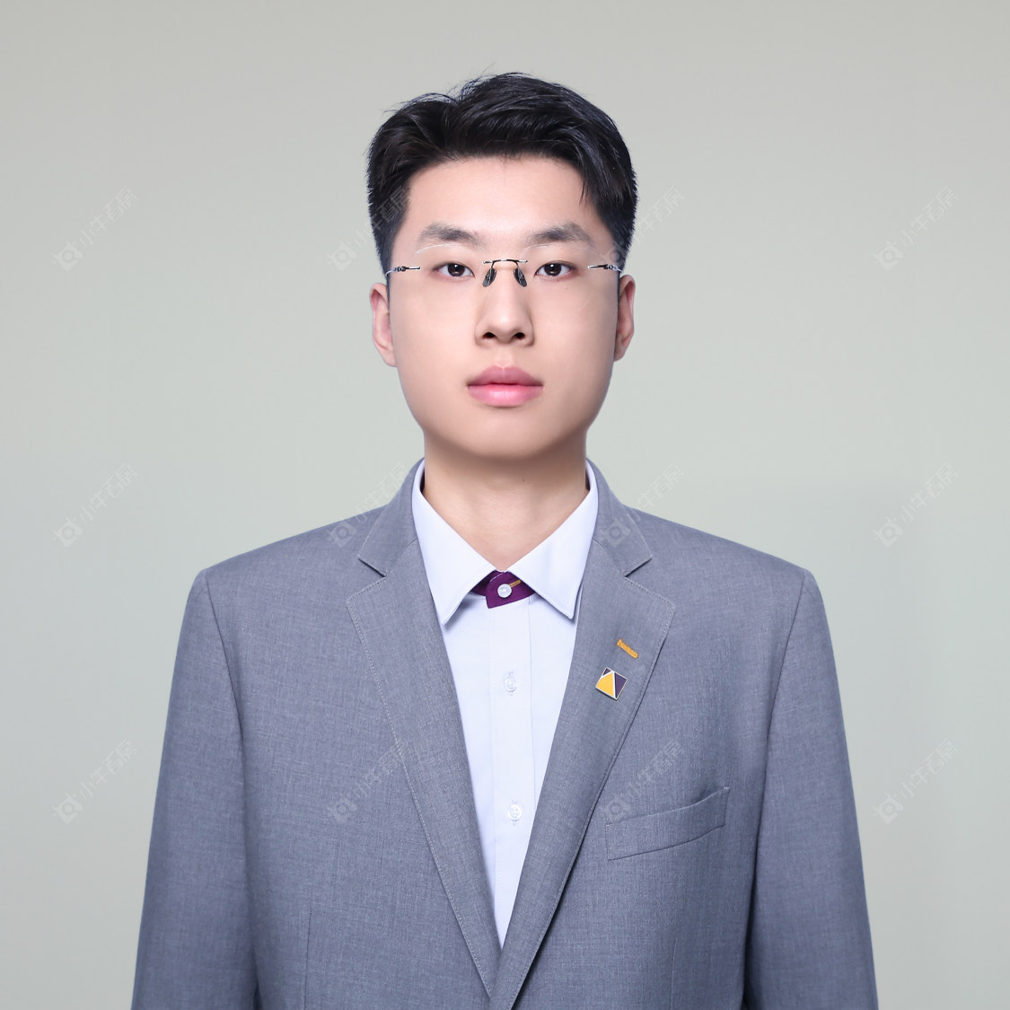 楼盘经纪人袁明晨