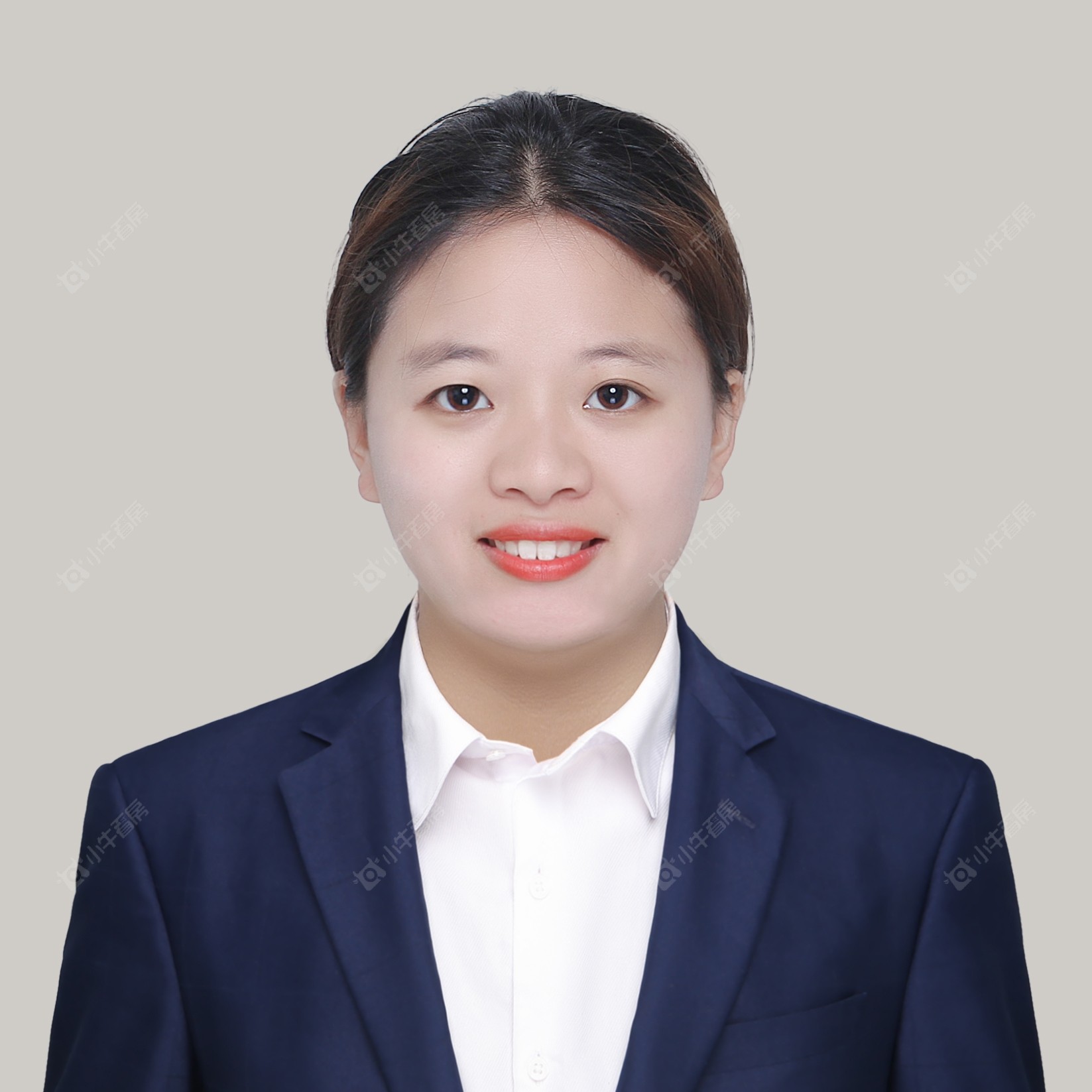 楼盘经纪人向亭