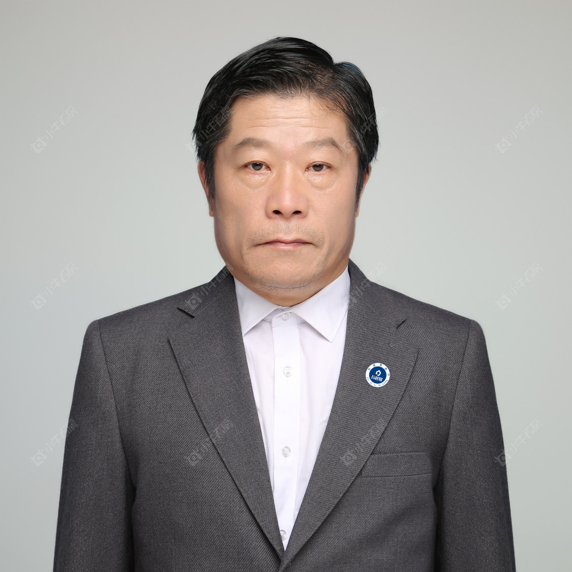 楼盘经纪人路焕洪