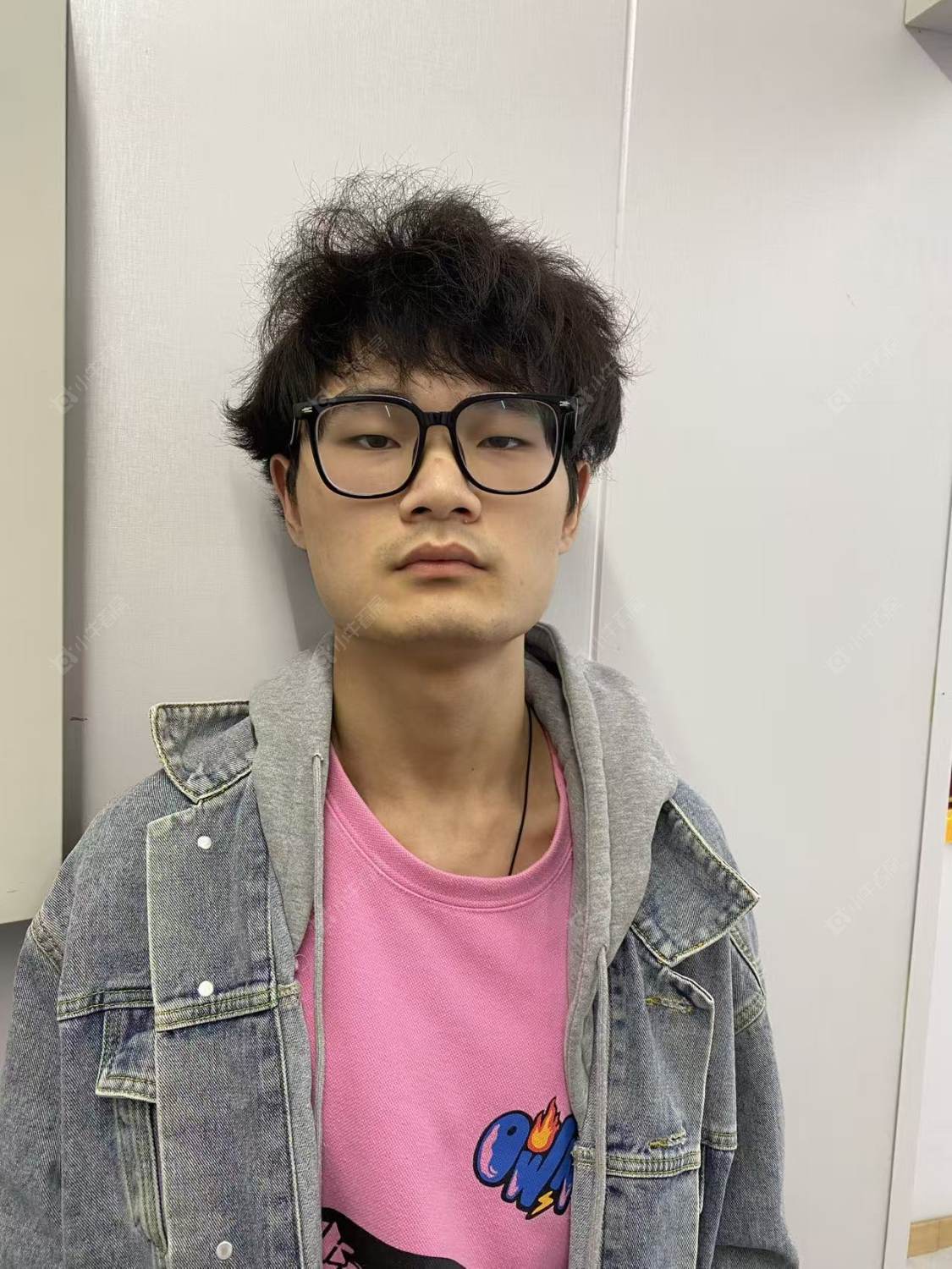 租房经纪人张锐扬