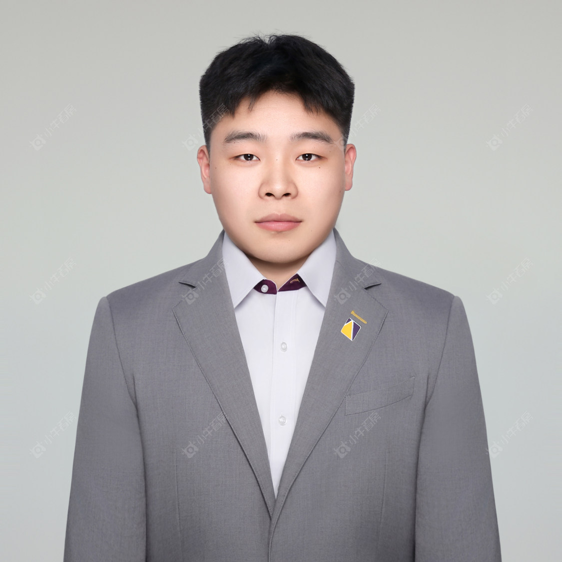 二手经纪人龚成亮