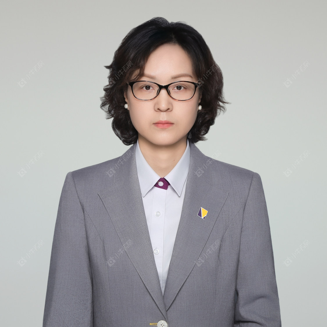 二手经纪人向景
