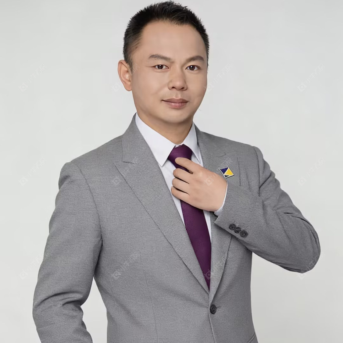 租房经纪人解银刚