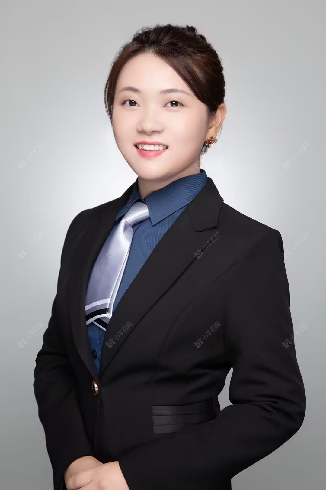 二手经纪人徐小兰