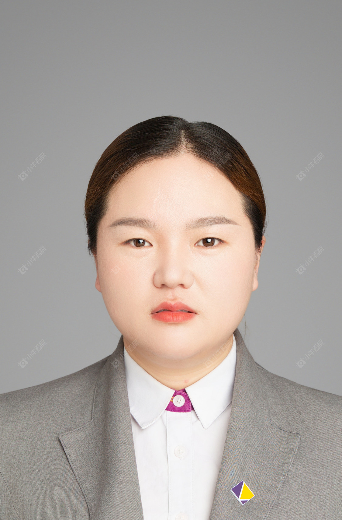 二手经纪人颜其静