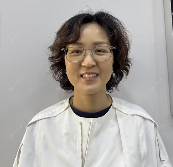租房经纪人向景